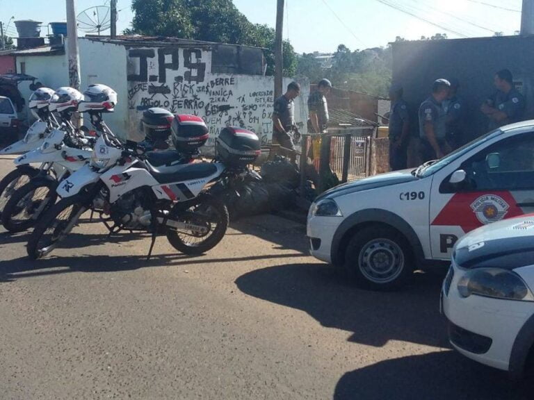 Fim da linha – Megaoperação policial apreende drogas e prende traficantes em favela de Marília