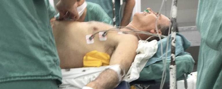 BOLSONARO – Cirurgia é concluída, intestino foi ferido e recuperação “será longa”