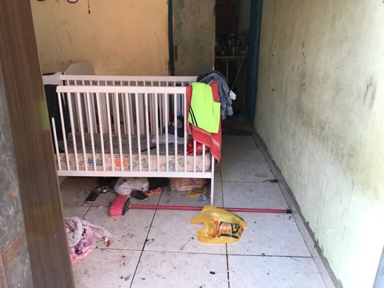 ABSURDO – Homem é preso acusado de manter mulher e 2 filhos em cárcere privado em Marília
