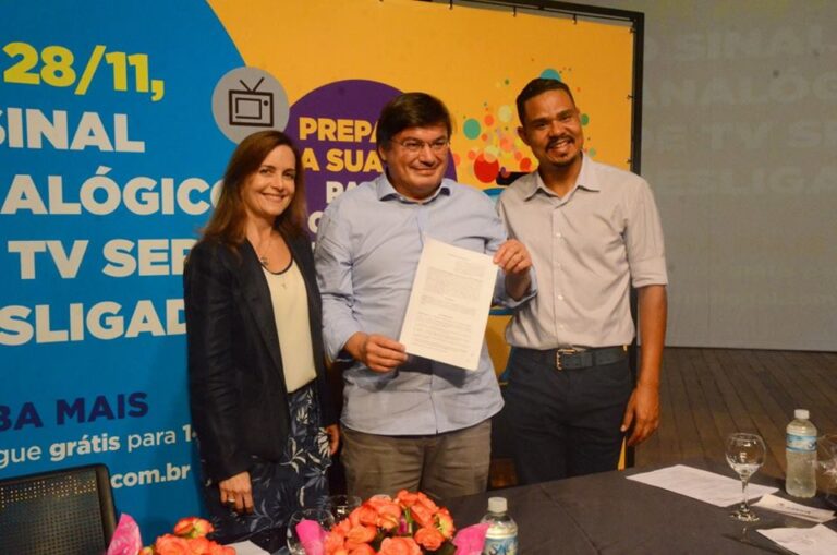 SINAL DE TV – Equipes da Seja Digital vão bater de porta em porta para esclarecer população de Marília