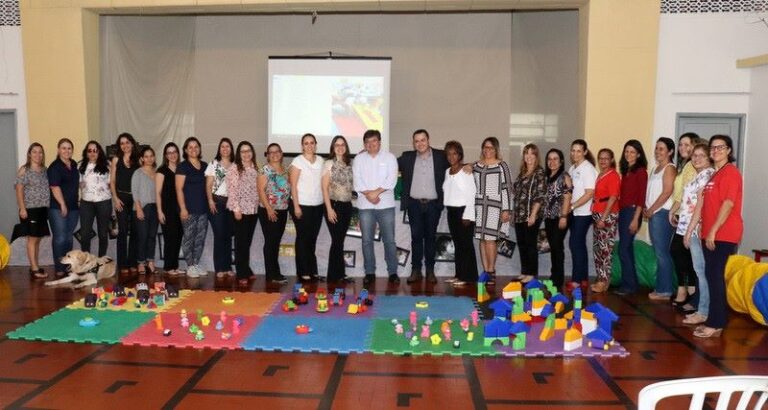 CRIANÇA CONTENTE – Prefeitura de Marília distribui kits de brinquedos para 25 escolas municipais