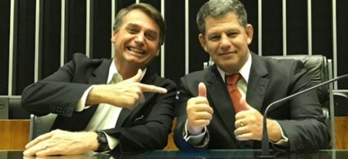 Virada de jogo – APÓS CEDER INICIALMENTE, BOLSONARO VOLTA ATRÁS E DECIDE EXONERAR BEBIANNO
