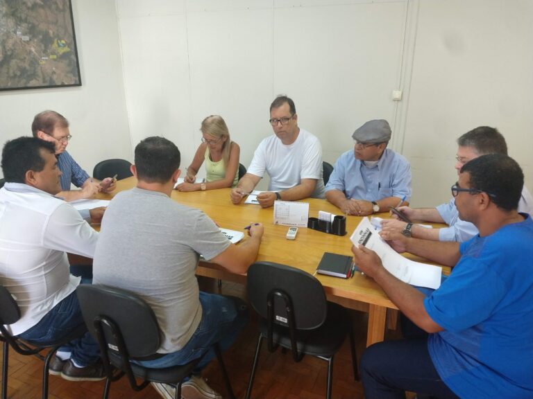 Servidores – PREFEITURA MONTARÁ COMISSÃO PARA FAZER CONTRAPROPOSTA À CATEGORIA