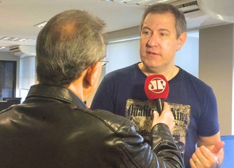 Sem saída – RADIALISTA QUE SOBREVIVEU À QUEDA DE AVIÃO DA CHAPECOENSE, MORRE DE INFARTO