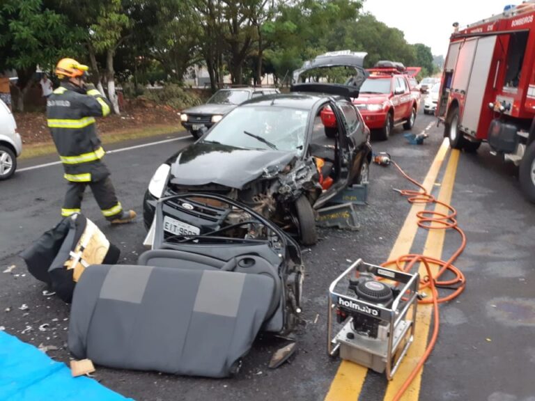 Susto – VEÍCULOS COLIDEM EM RODOVIA E 4 FICAM LEVEMENTE FERIDOS