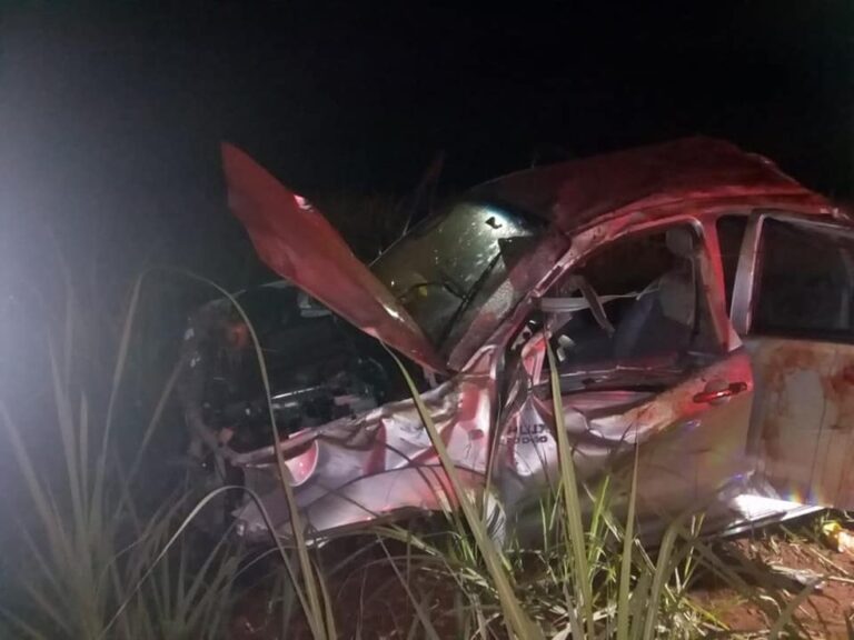 Fatal – CAPOTAMENTO DE CAMINHONETE EM VICINAL MATA 3 HOMENS
