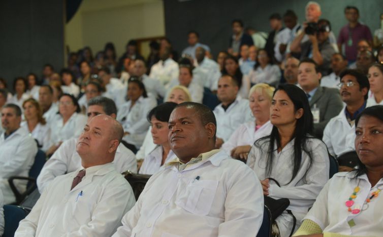 Mais Médicos – GOVERNO VOLTA ATRÁS E DEVE REINCORPORAR PROFISSIONAIS CUBANOS