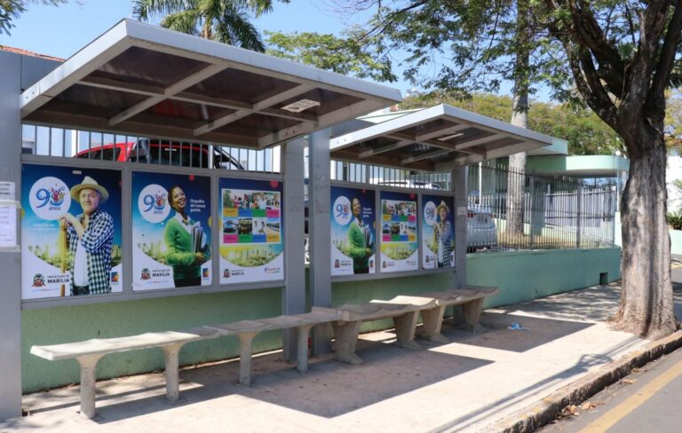 Aí, sim! – PONTOS DE ÔNIBUS GANHAM COBERTURA E ASSENTOS DE CONCRETO