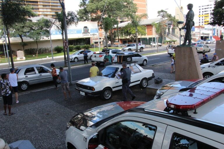 Caso de polícia – PREFEITURA PEDE INVESTIGAÇÃO DE PROTESTO: ‘MOVIMENTO POLÍTICO ORQUESTRADO’, DIZ