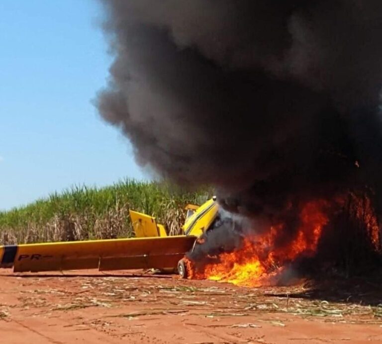 Mistério – AVIÃO AGRÍCOLA CAI, PEGA FOGO E PILOTO DESAPARECE