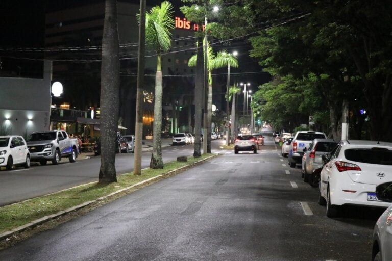 Tudo Led – MAIS BONITA, ECONÔMICA E SEGURA, NOVA ILUMINAÇÃO AVANÇA NA CIDADE
