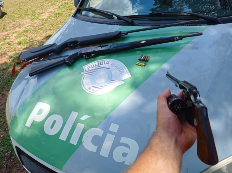 Ilegal – CASEIRO DE SÍTIO É FLAGRADO COM ARMAS E MUNIÇÕES PARA VENDA