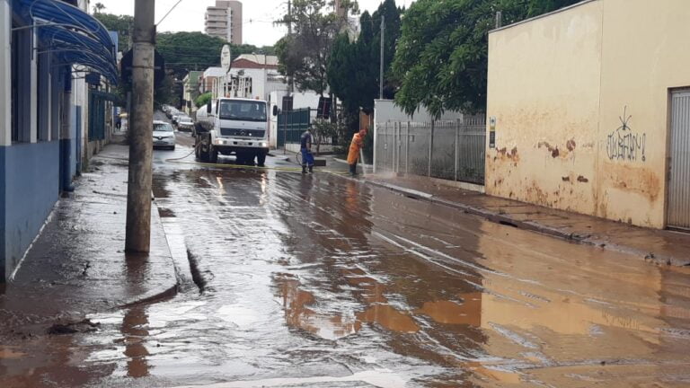 SIRENE E MEGAFONE SERÃO USADOS PARA ALERTAR POPULAÇÃO DO RISCO DE ENCHENTES