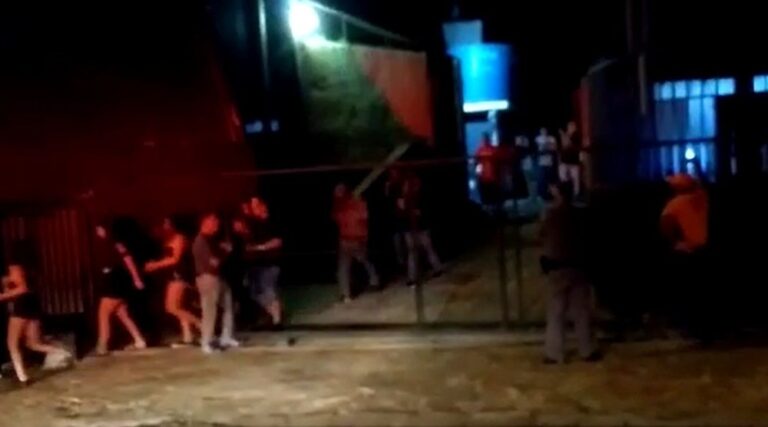 FISCALIZAÇÃO CONTRA AGLOMERAÇÃO ENCERRA “BATIDÃO” COM CERCA DE 500 PESSOAS EM JAÚ