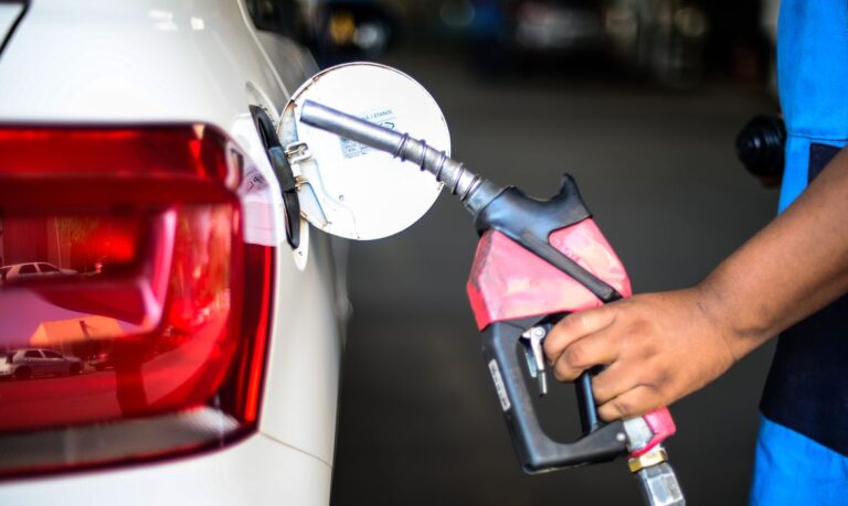 PETROBRAS REAJUSTA MAIS UMA VEZ PREÇOS DA GASOLINA E DO DIESEL