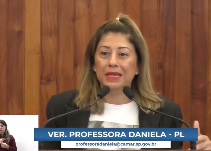 Câmara – REZENDE PEDE ‘ABONO NATALINO’ PARA SERVIDORES; PROF.a DANIELA QUER SABER DA BIBLIOTECA MUNICIPAL