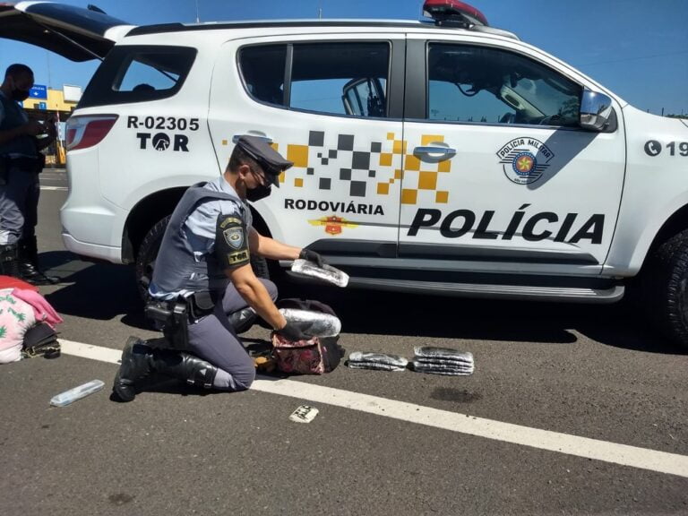 MULHERES SÃO PRESAS COM HAXIXE DENTRO DE BOLSA EM RODOVIA DE MARÍLIA