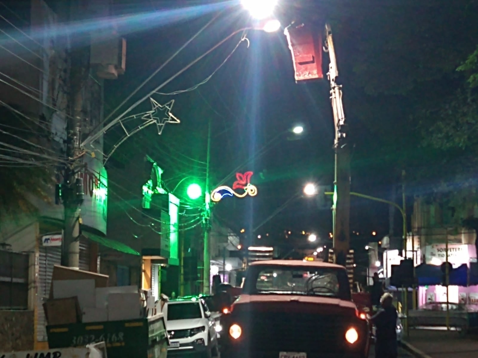 CHEGADA DO PAPAI NOEL NO JARDIM DE BAIXO EM JAÚ E INÍCIO DAS FESTIVIDADES  DE NATAL