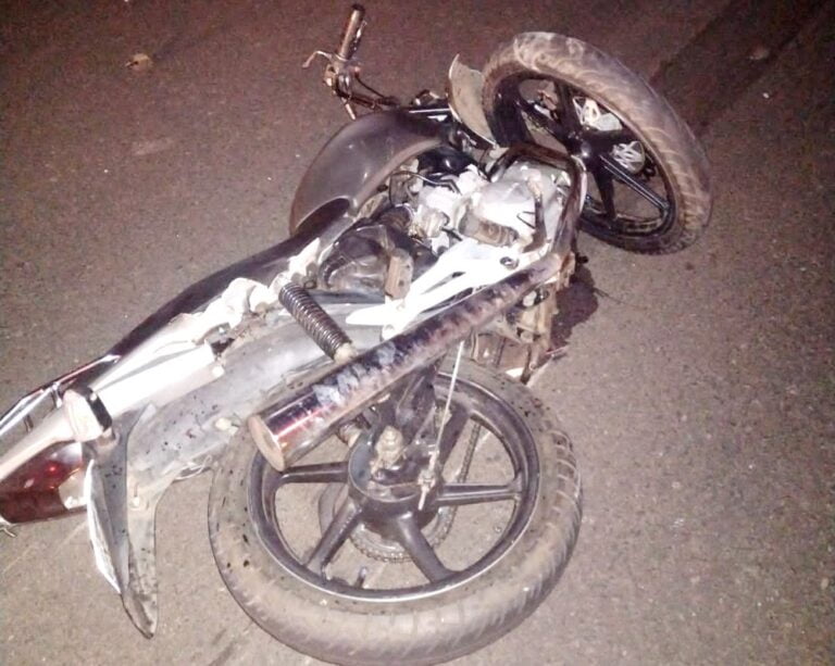 COLISÃO ENTRE CAMINHÃO E MOTO MATA JOVEM NA SP-333, EM MARÍLIA