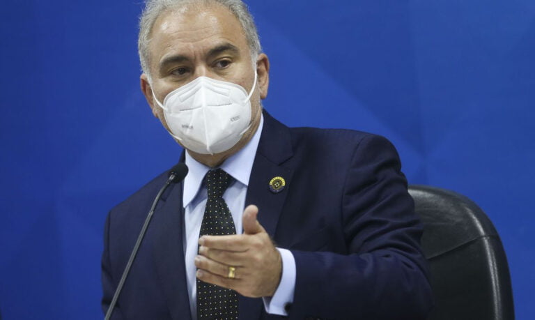 MINISTRO DA SAÚDE ALERTA QUE PAÍS NÃO ATINGIU PICO DA VARIANTE ÔMICRON