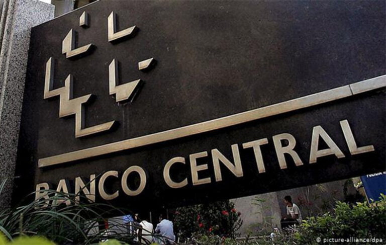 JUROS BÁSICOS DA ECONOMIA CHEGA A 11,75% AO ANO