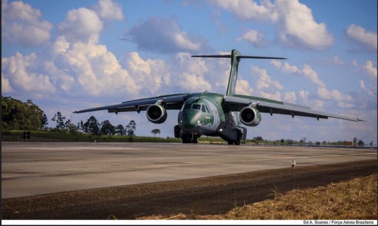 AVIÃO DA FAB VAI RESGATAR BRASILEIROS NA POLÔNIA