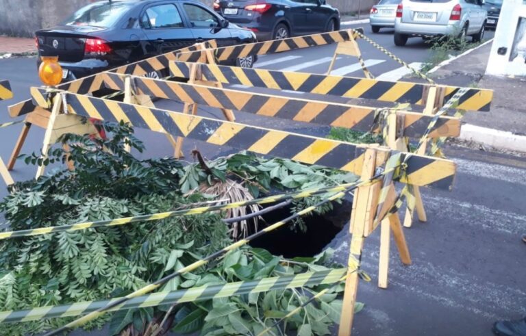 ESTRUTURA CEDE E PONTE DA TENENTE É INTERDITADA