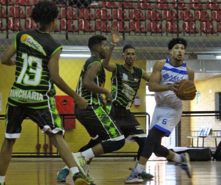 Confrontos de basquete e handebol movimentam Ginásio Neusa Galetti no fim de semana