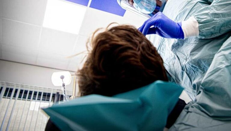 Reajuste de 44% na hora-plantão de médicos e dentistas é publicado no Diário Oficial