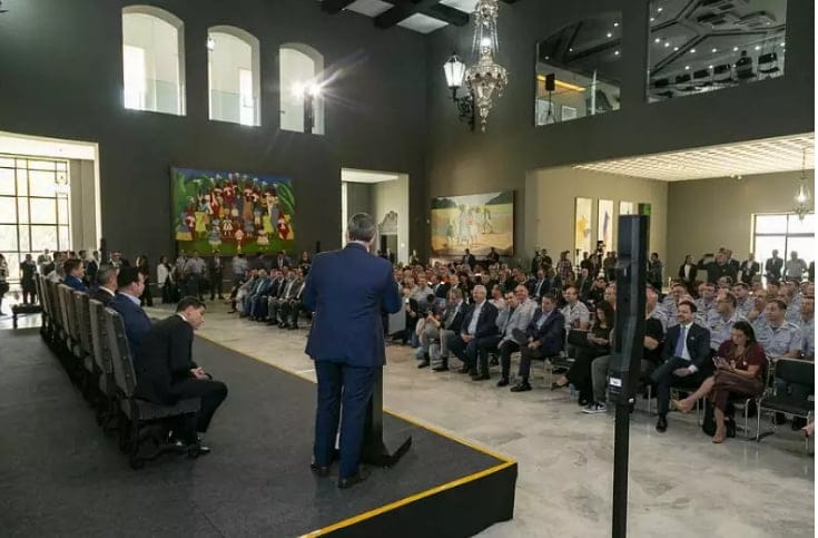 Sancionado reajuste de 20,2% nos salários dos policiais