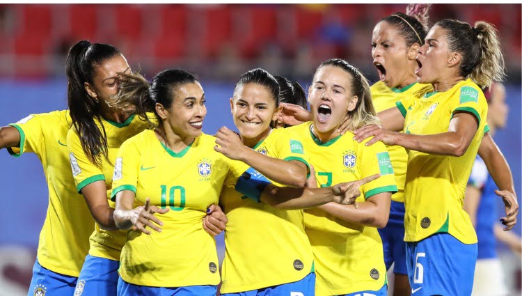 Prefeitura terá horário especial em dias de jogos da seleção brasileira feminina