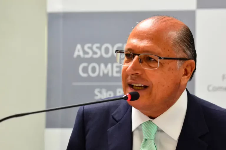 Vice-presidente Alckmin lança núcleo de qualificação para exportação na 6.a feira