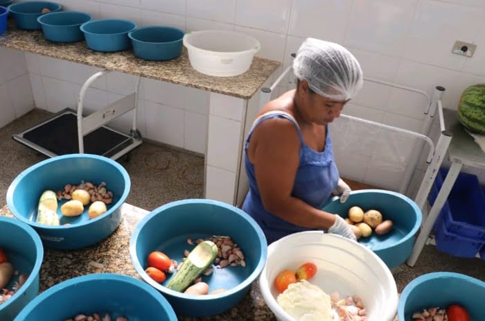 Banco de Alimentos atende pessoas e instituições com ‘cesta verde’
