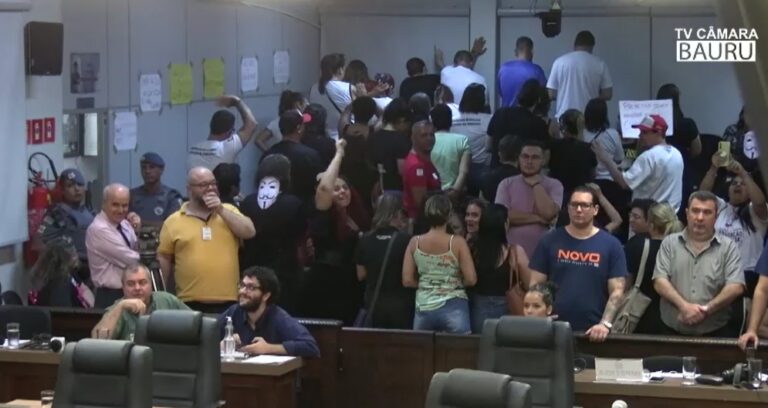 Voz de prisão entre vereadores, copo quebrado e confusões marcam aprovação do PL do Esgoto
