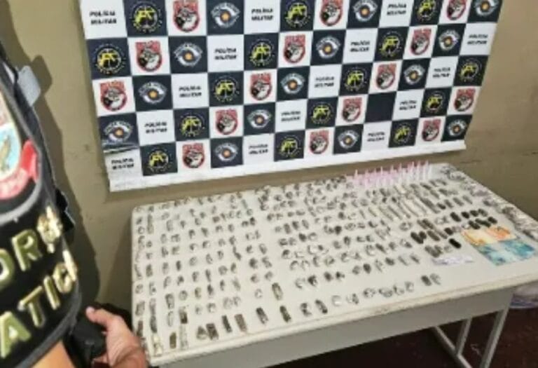 Beneficiado pela saidinha de fim de ano é flagrado em ônibus com drogas e celulares