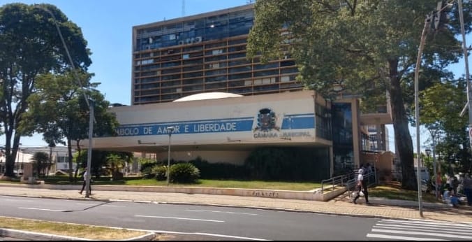 Sindicato pede garantias da Prefeitura para quitar salários de servidores
