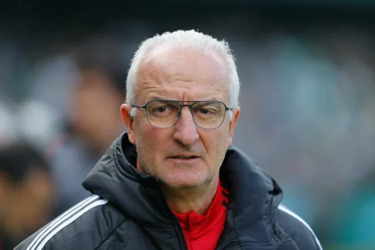 Enfim, Dorival Jr fecha com o Corinthians: técnico até dezembro/26