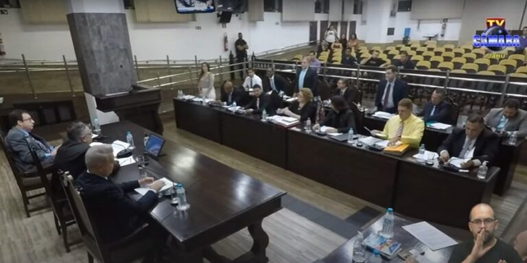 Por 13 votos, Câmara de Jaú aprova contas de 2022 do prefeito Ivan Cassaro