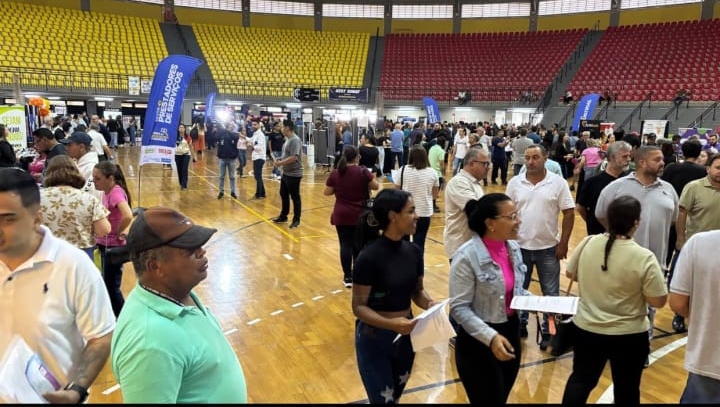 Com mais de 12 mil currículos entregues, Feira da Empregabilidade é sucesso em Marília