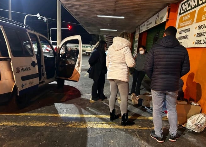 Com a onda de frio, população de rua recebe atendimento especial em Marília