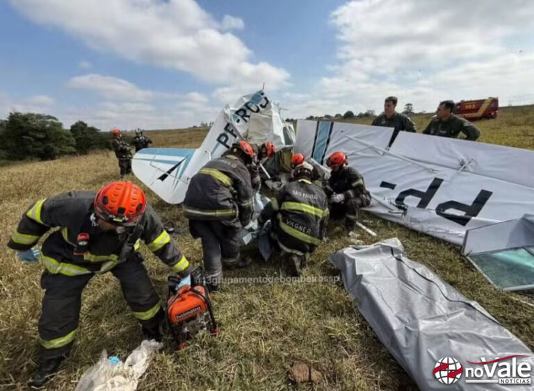 Avião de instrução de voo cai e mata dois em Rio Preto nesta terça